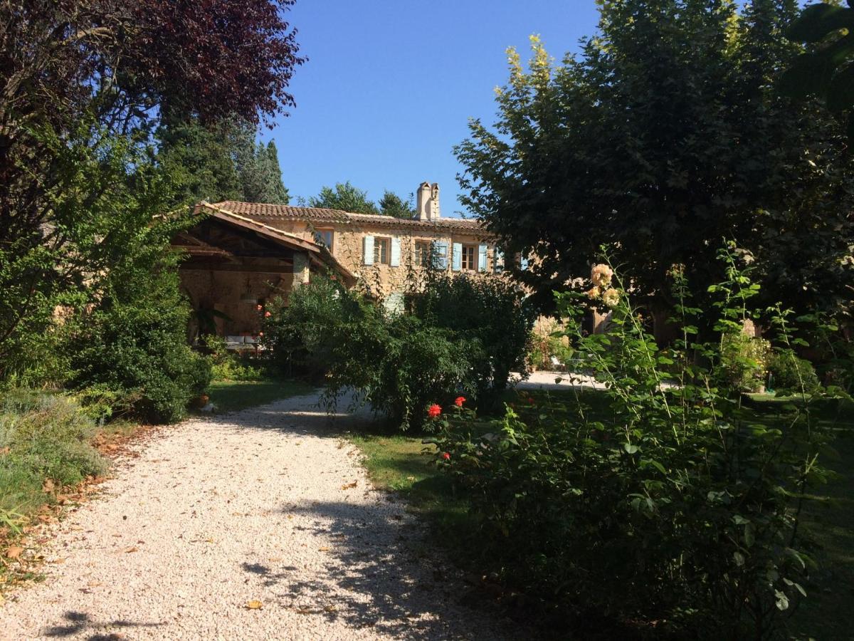 Le Moulin Des Pinchinats Bed and Breakfast Aix-en-Provence Esterno foto